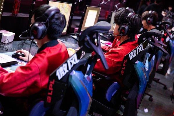职业赛指定用椅 傲风G7凭啥这么火CQ9电子明星直播同款 英雄联盟(图3)