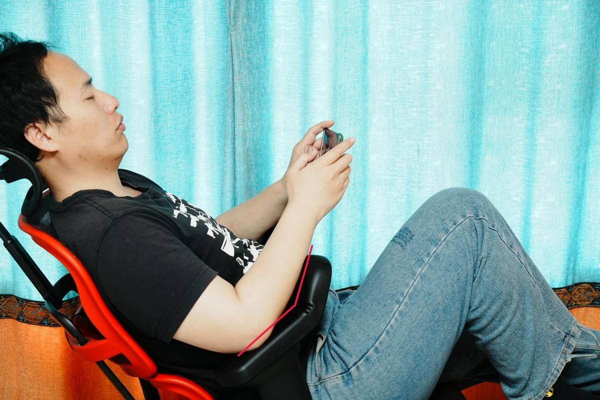 电竞工学椅选购指南功能材质都拉满就是不一样CQ9电子网站买对不买贵？保友金豪雄鹰X9(图5)