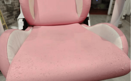 、坐垫硬电竞椅这三个槽点有品牌解决吗？CQ9传奇电子透气性差、腰部缺乏支撑(图2)